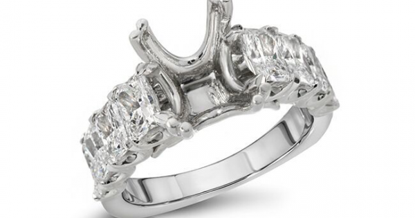 Semi-Mount Diamond Ring